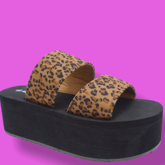 VSCO Cheetah Print Flip Flop Wedge Flatform Sandal - Picture 3 of 6